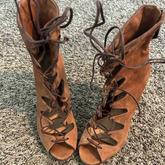 SCHUTZ • Suede Gladiator Heel Peep Toe Sandal • 7.5B • - Picture 2 of 9